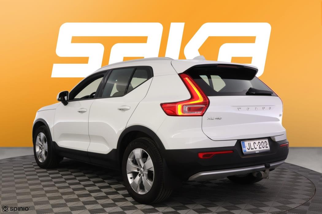 VOLVO XC40 2019