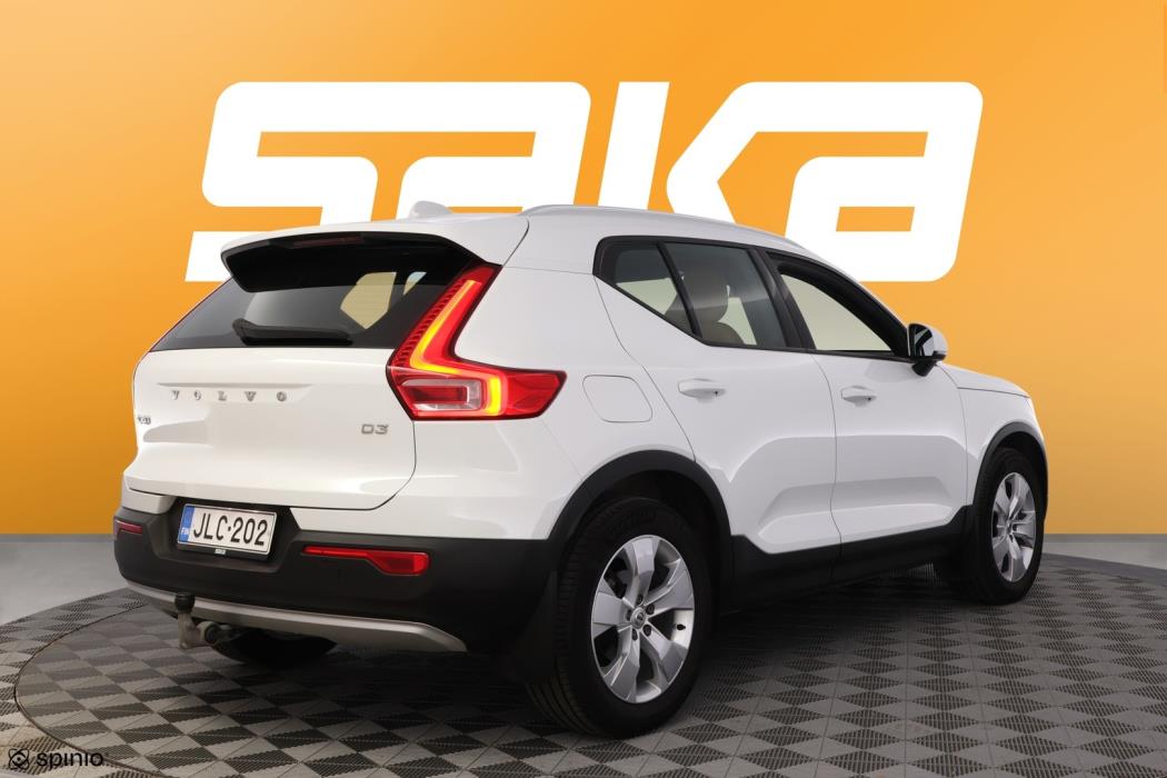 VOLVO XC40 2019