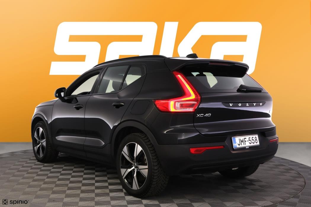 VOLVO XC40 2022