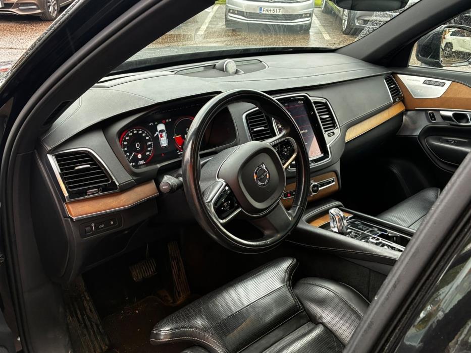VOLVO XC90 2017