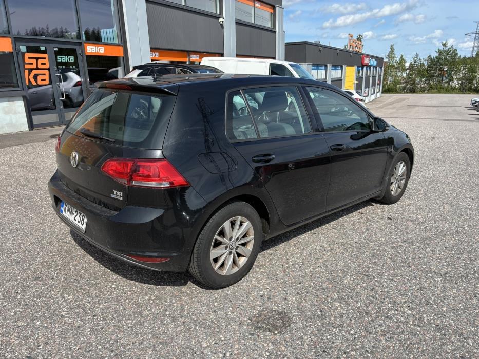 VOLKSWAGEN Golf 2014
