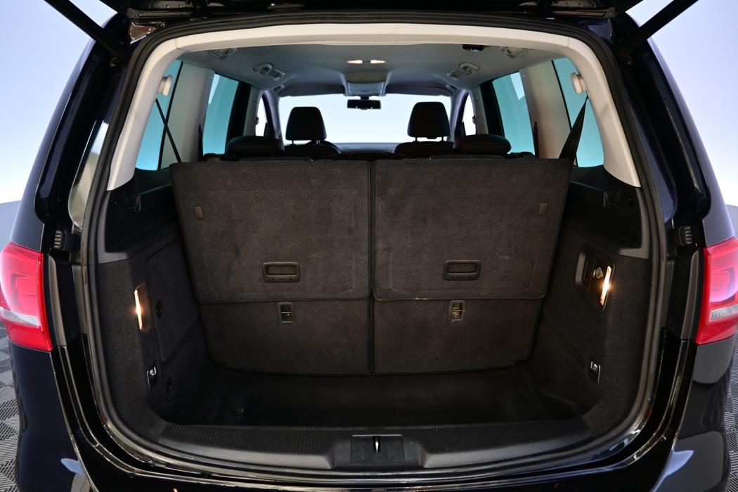 VOLKSWAGEN Sharan 2012