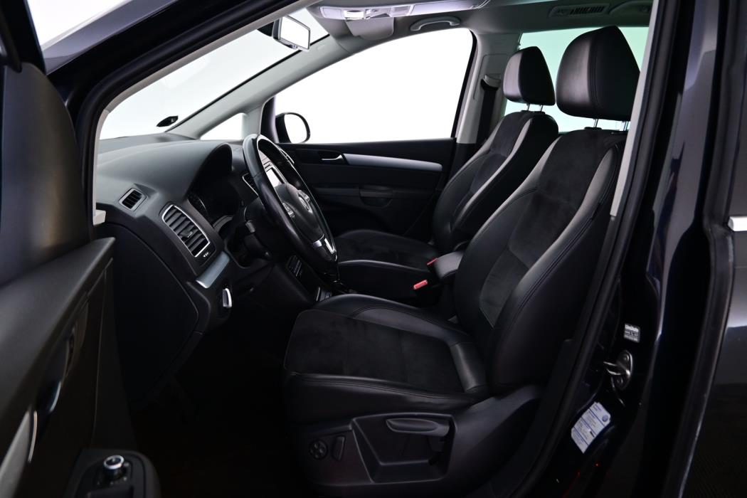 VOLKSWAGEN Sharan 2012