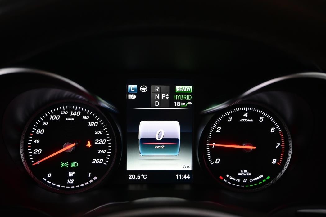 MERCEDES-BENZ GLC 2018