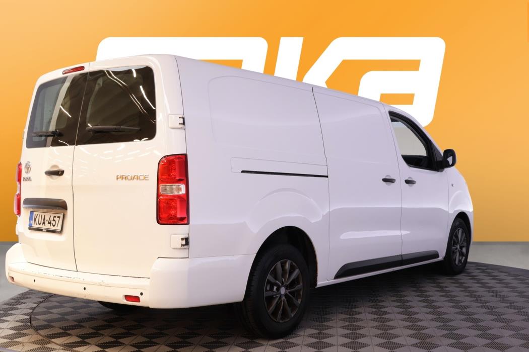 TOYOTA Proace 2021