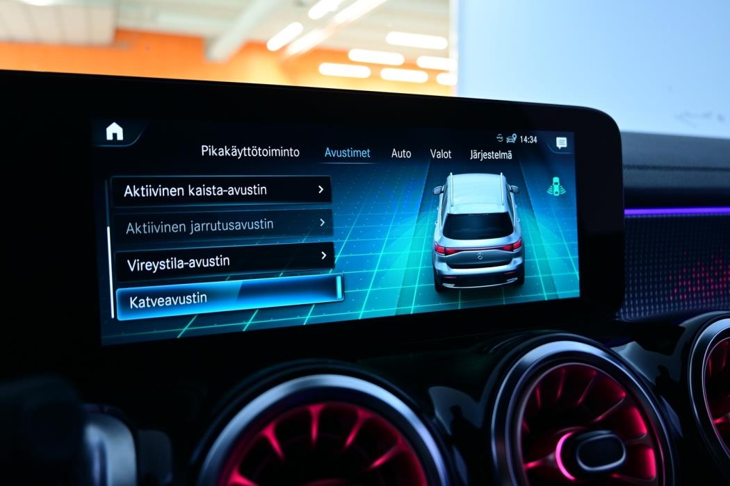 MERCEDES-BENZ EQB 2022