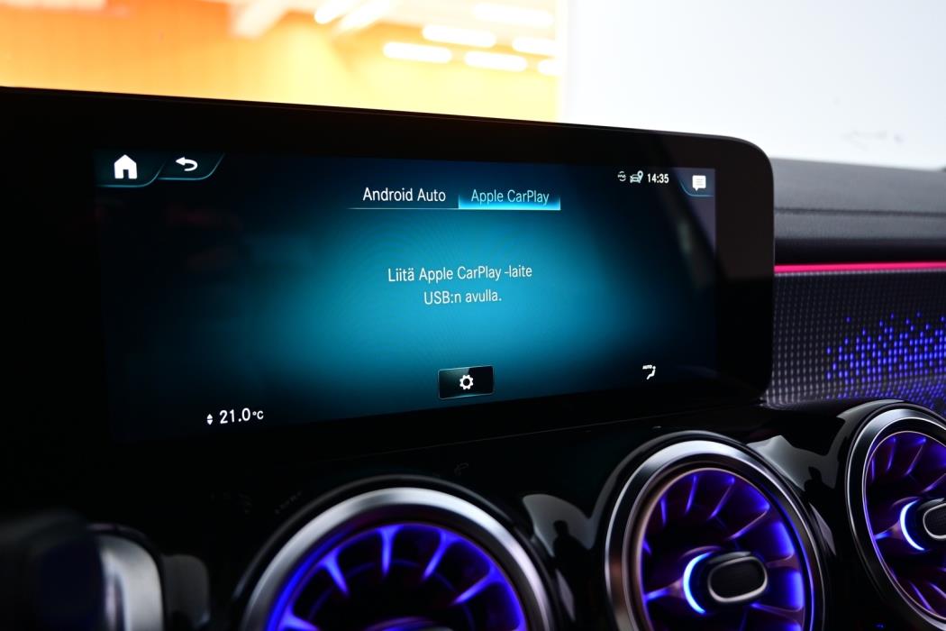 MERCEDES-BENZ EQB 2022