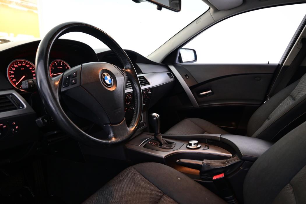 BMW 520 2005