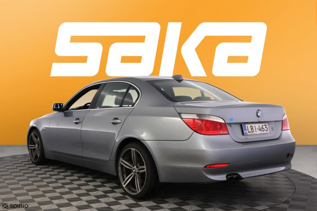 BMW 520 2005