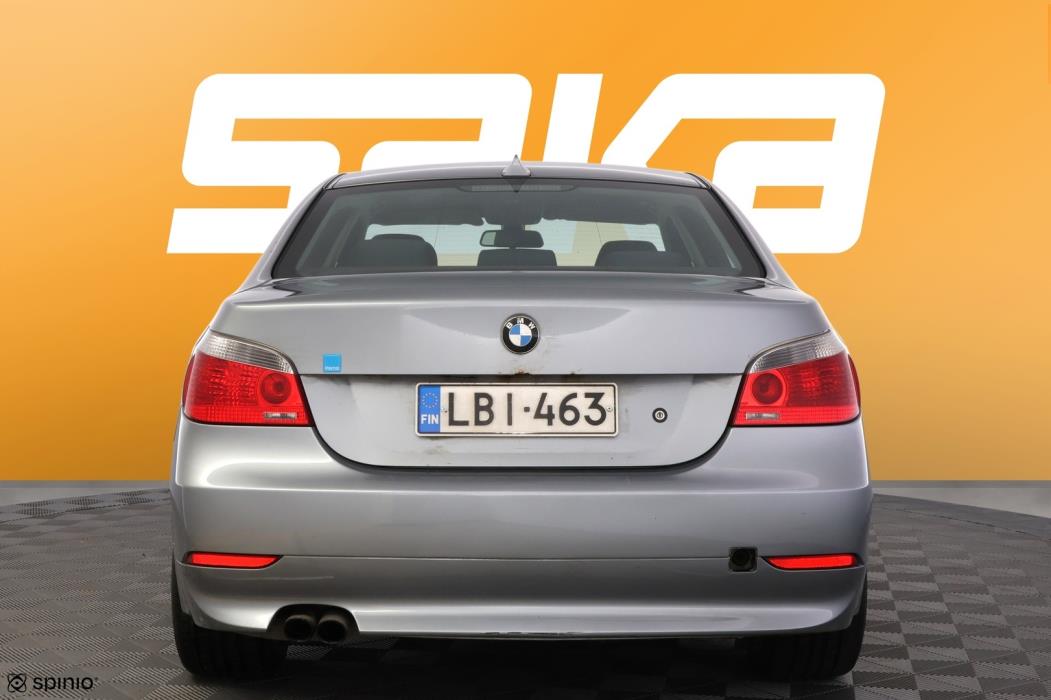 BMW 520 2005