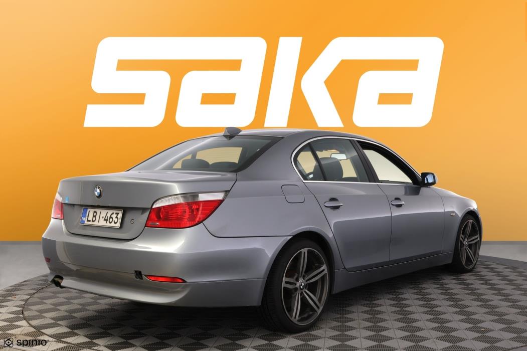 BMW 520 2005