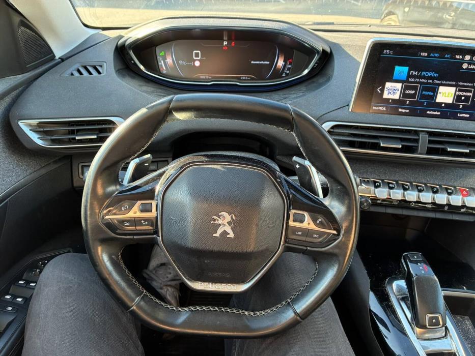 PEUGEOT 5008 2018
