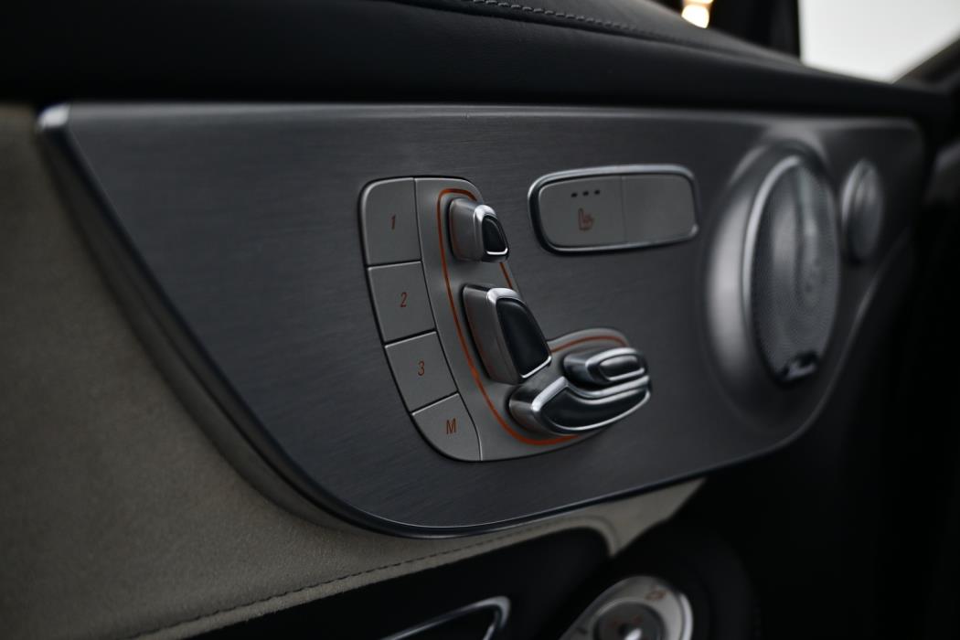 MERCEDES-BENZ C 63 AMG 2016