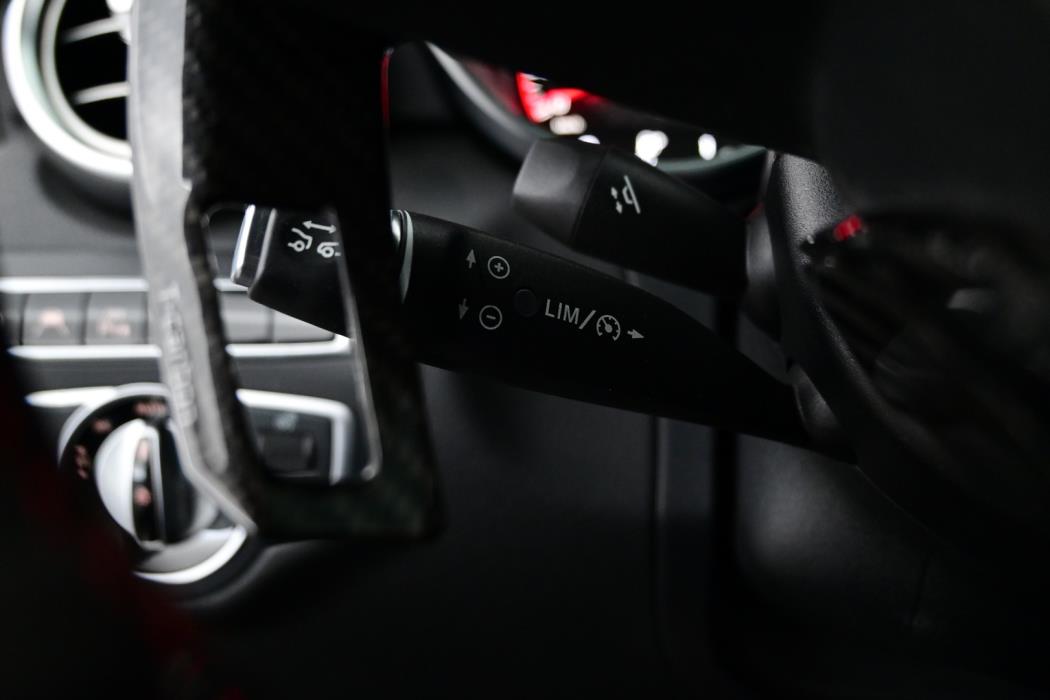 MERCEDES-BENZ C 63 AMG 2016