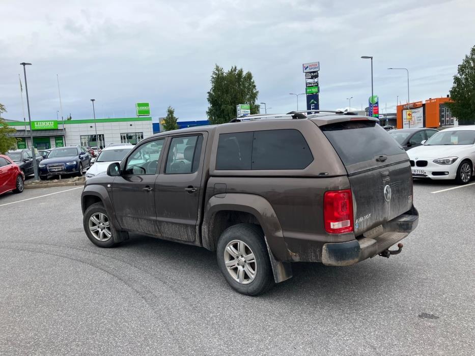 VOLKSWAGEN Amarok 2011
