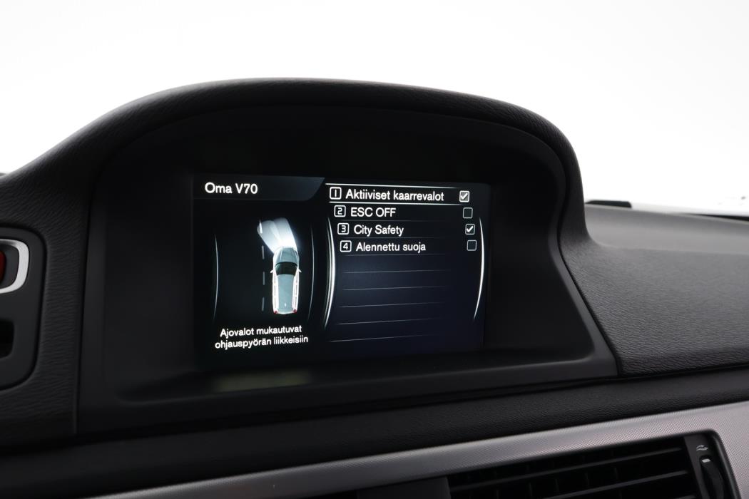 VOLVO V70 2015