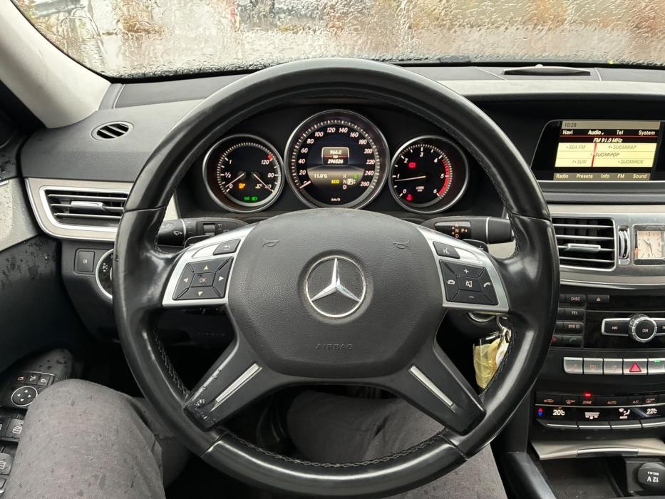 MERCEDES-BENZ E 2015