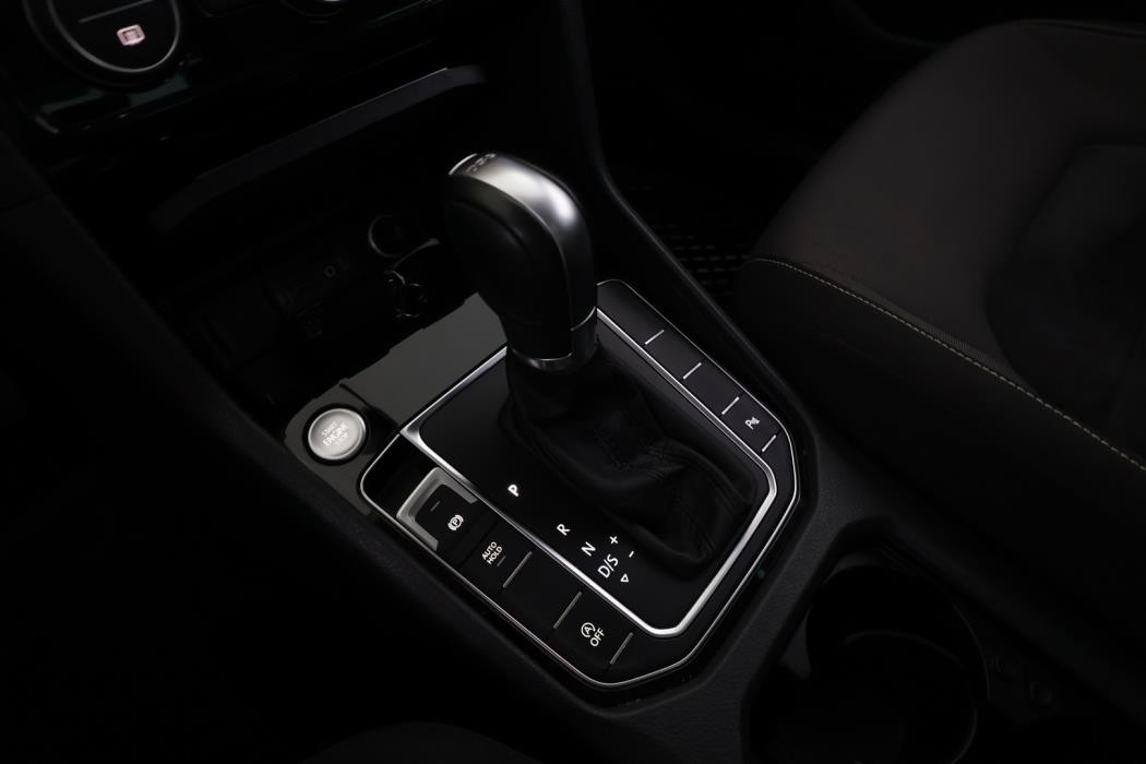 VOLKSWAGEN Golf Sportsvan 2015
