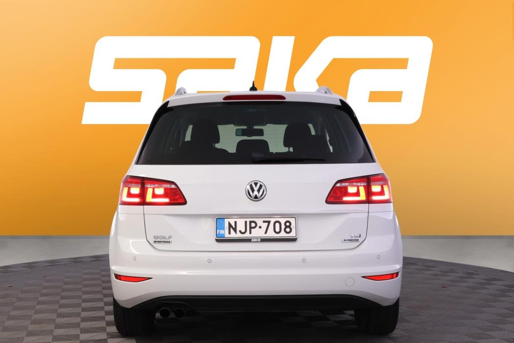VOLKSWAGEN Golf Sportsvan 2015