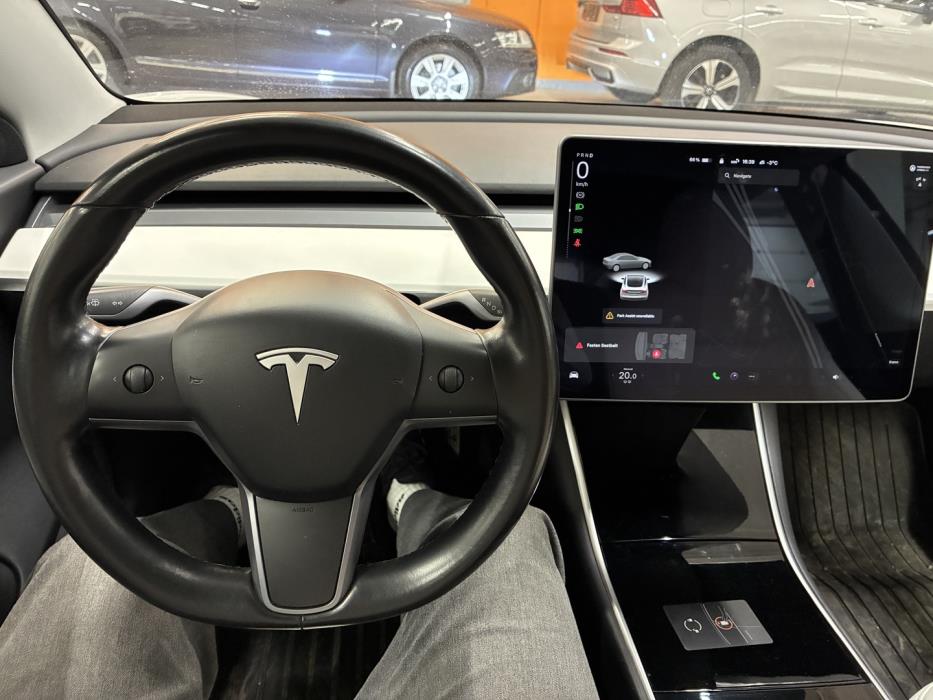 TESLA Model 3 2019