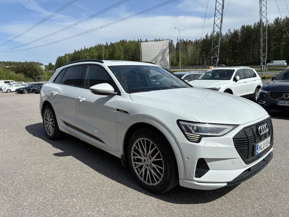 AUDI e-tron 2020