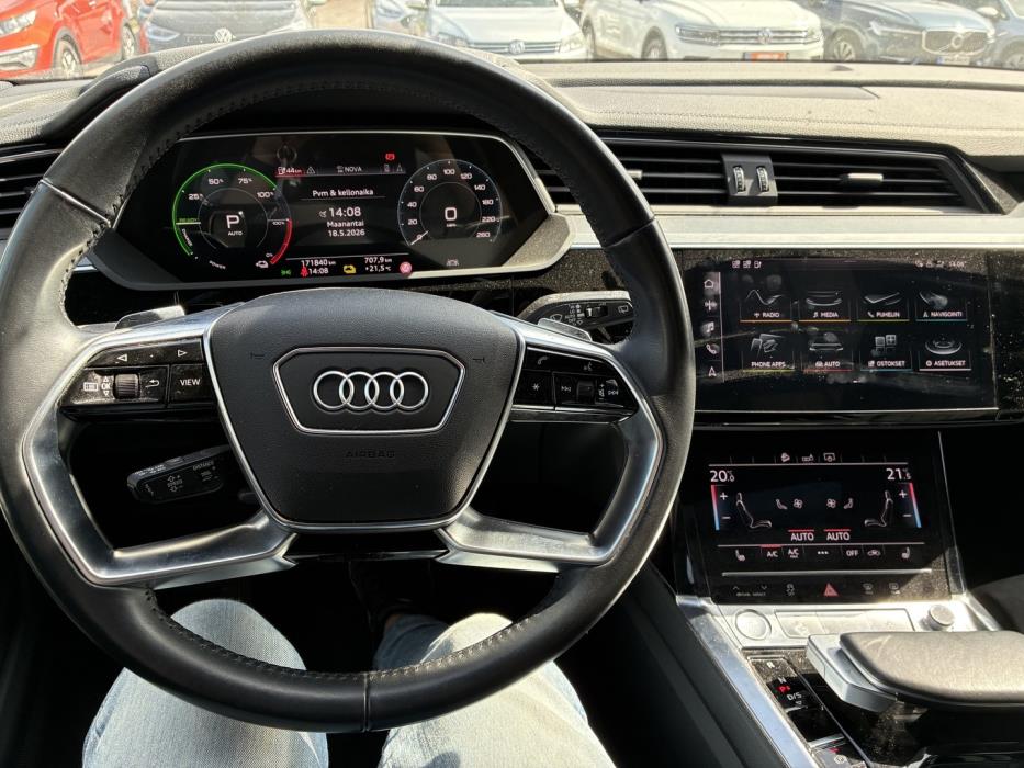 AUDI e-tron 2020
