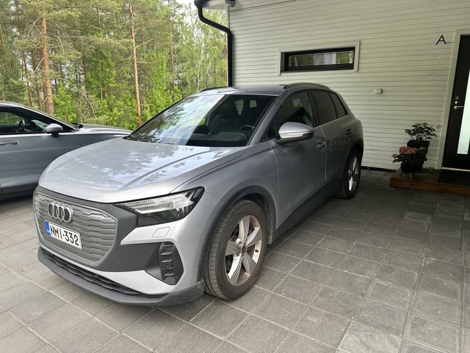 AUDI Q4 e-tron 2022