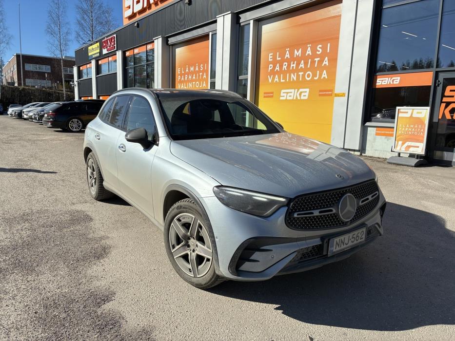 MERCEDES-BENZ GLC 2023
