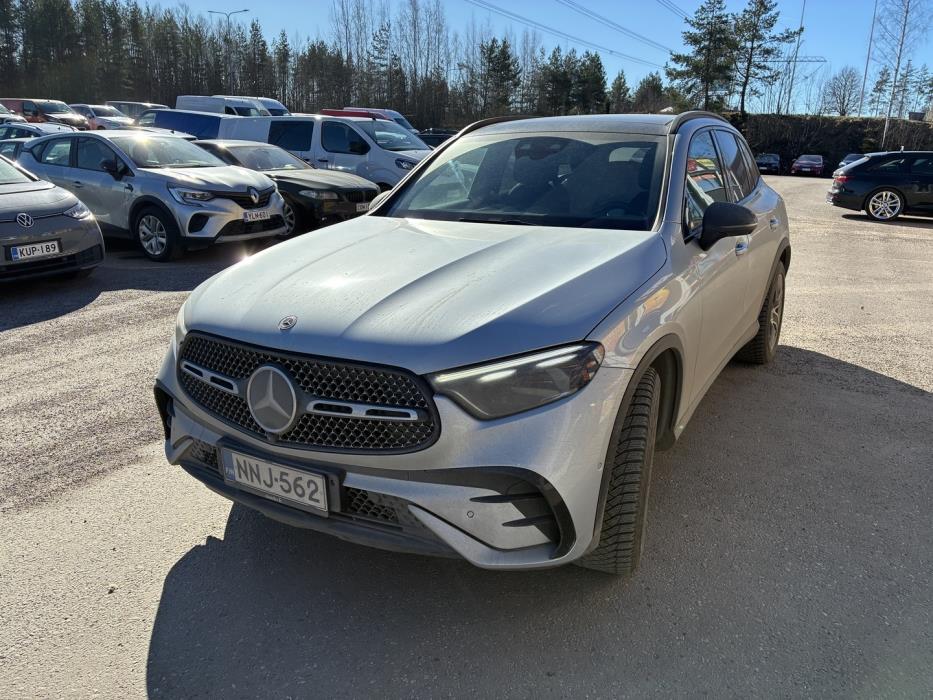MERCEDES-BENZ GLC 2023