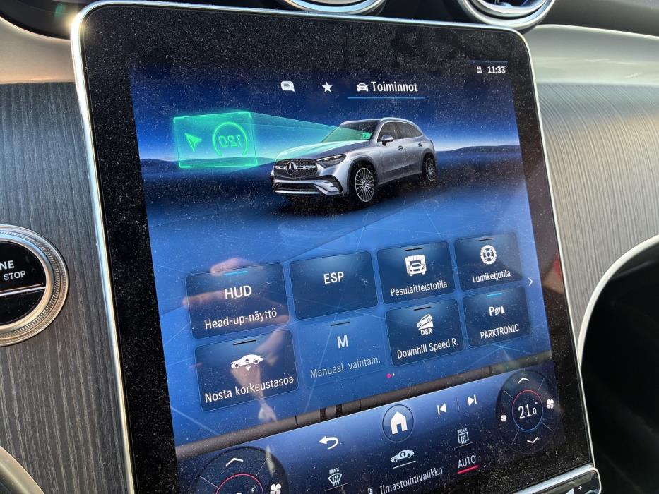 MERCEDES-BENZ GLC 2023