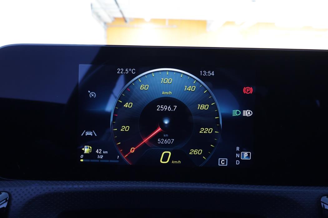MERCEDES-BENZ CLA 2023