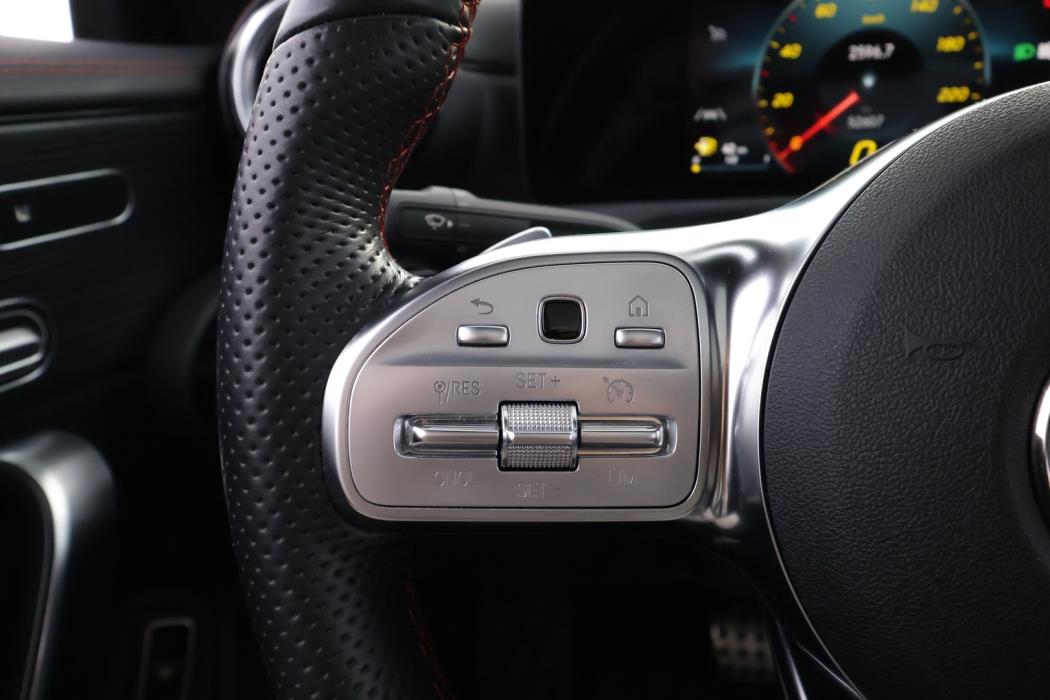 MERCEDES-BENZ CLA 2023