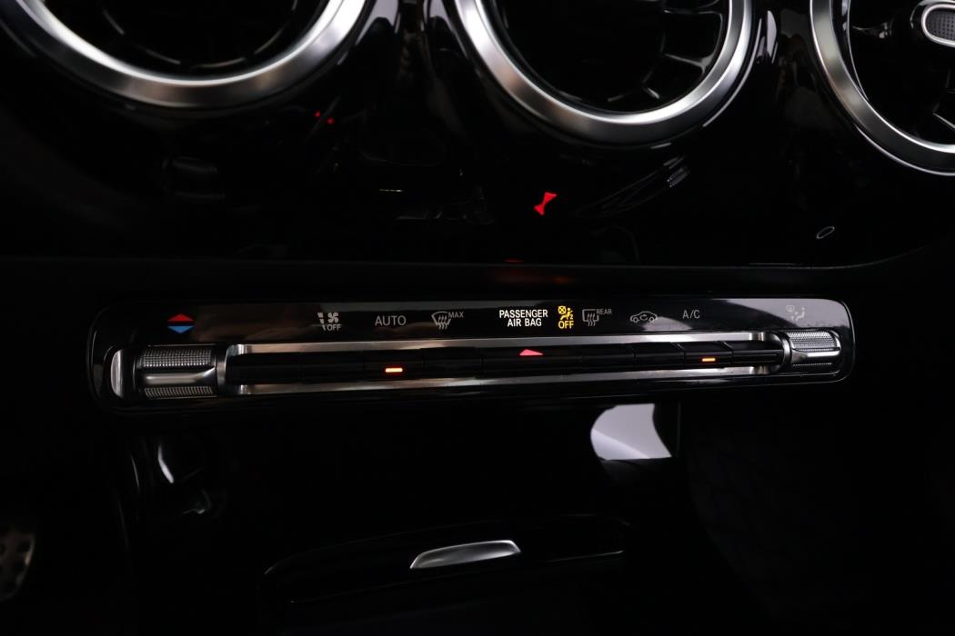 MERCEDES-BENZ CLA 2023