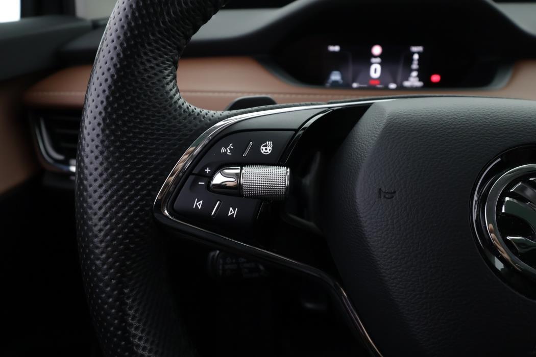SKODA Enyaq 2023