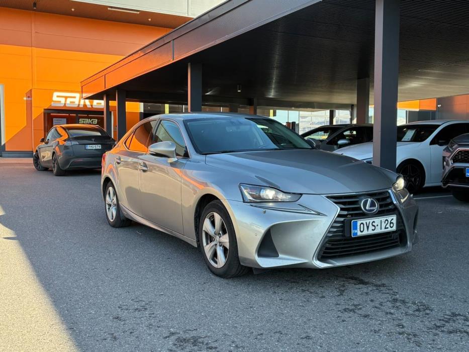LEXUS IS 2017