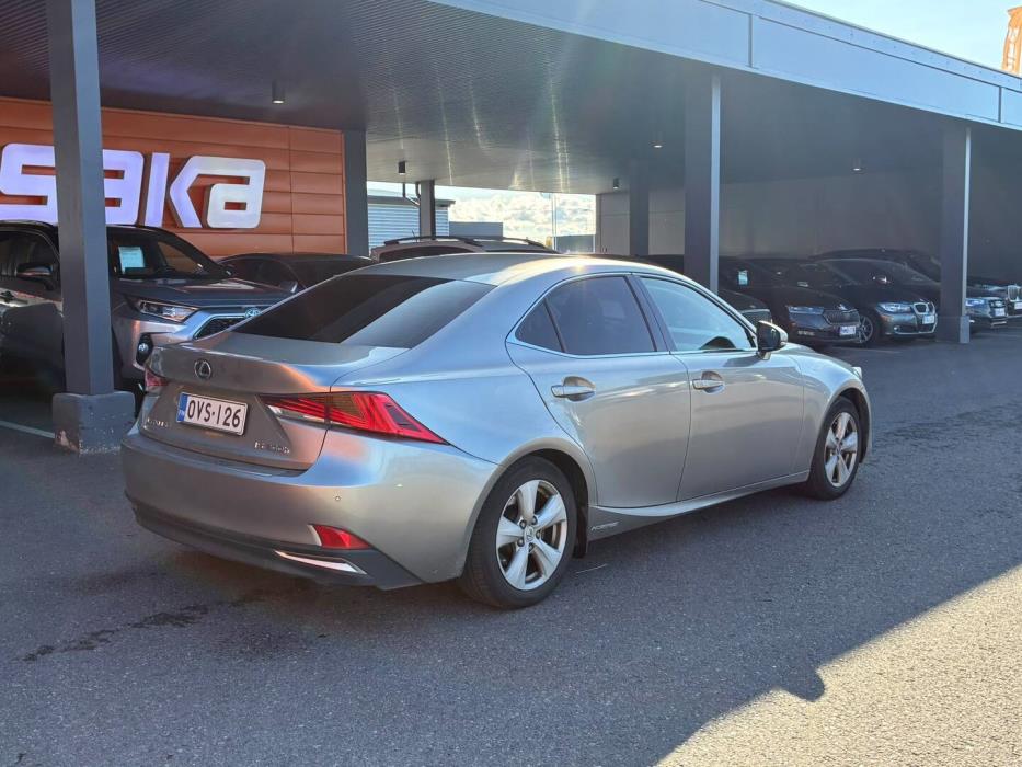 LEXUS IS 2017