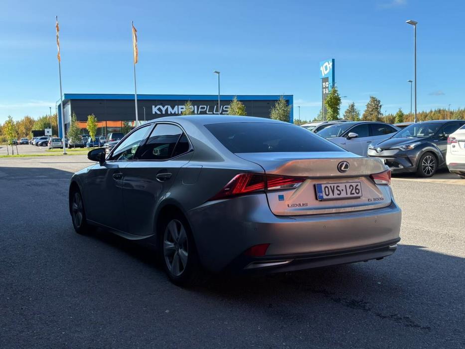 LEXUS IS 2017