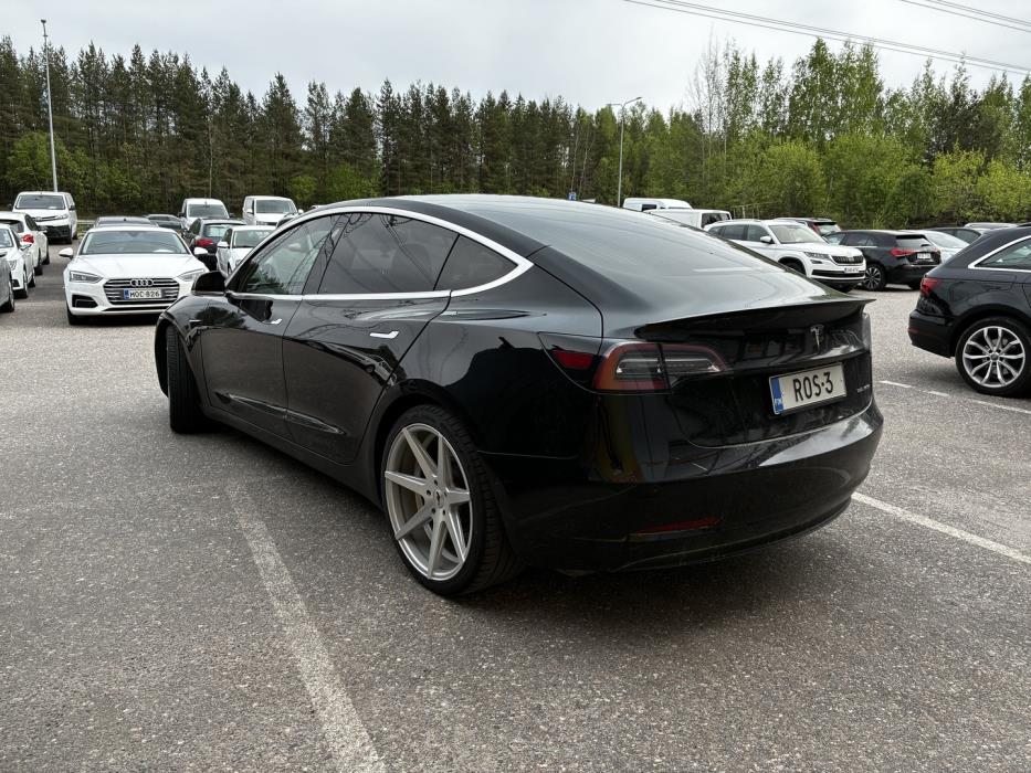 TESLA Model 3 2019