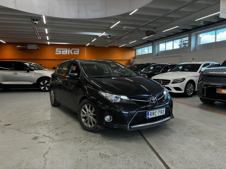 TOYOTA Auris 2013