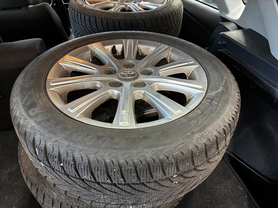 TOYOTA Auris 2013
