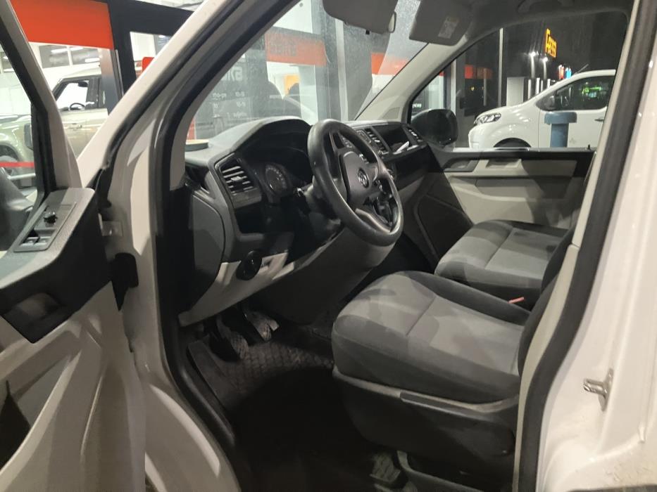 VOLKSWAGEN Transporter 2016