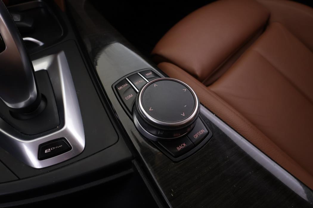 BMW 330 2017