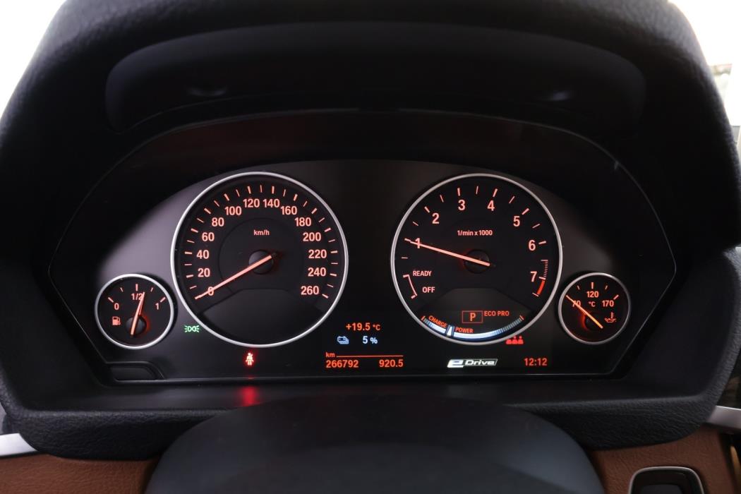 BMW 330 2017