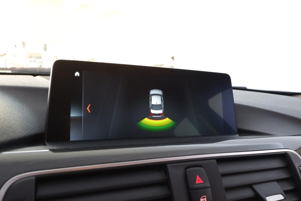 BMW 330 2017