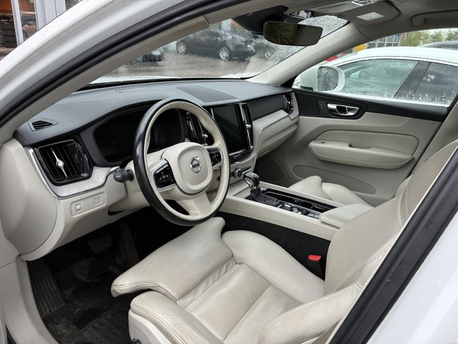 VOLVO XC60 2019