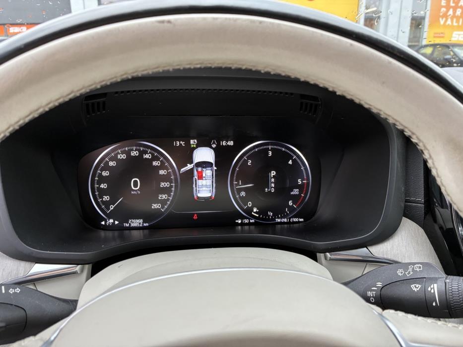 VOLVO XC60 2019