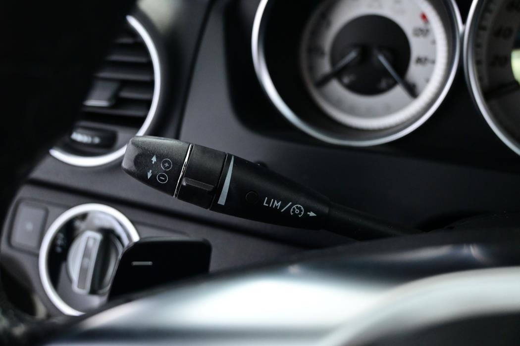 MERCEDES-BENZ C 2012