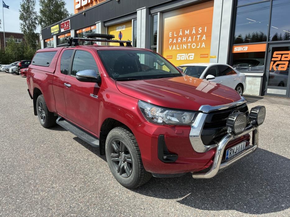 TOYOTA Hilux 2023