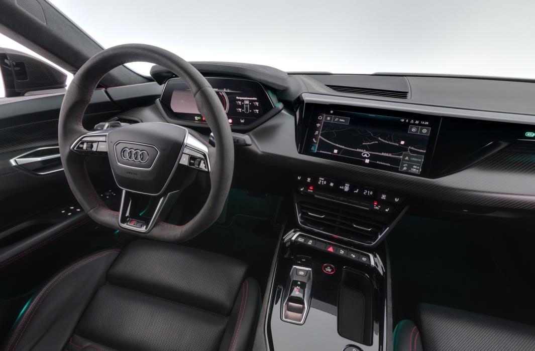 AUDI E-TRON GT RS 2021