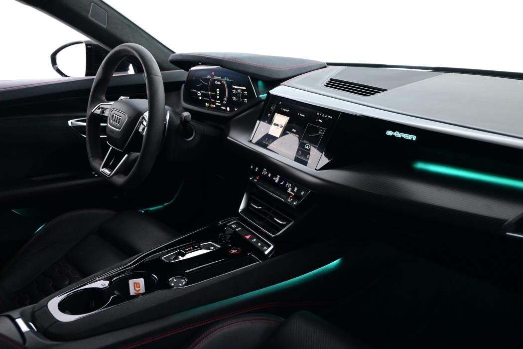 AUDI E-TRON GT RS 2021